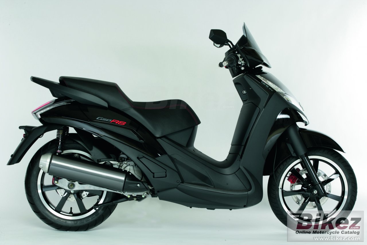Big Peugeot geopolis rs 125 picture and wallpaper from Bikez.com